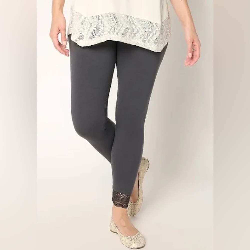 NEW NWT Modern Heritage Seamless Leggings Size L/XL gray scallop lace trim ankle
